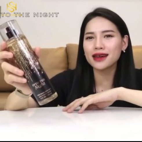 Xịt thơm BATH & BODY WORKS #Into The Night 236mL