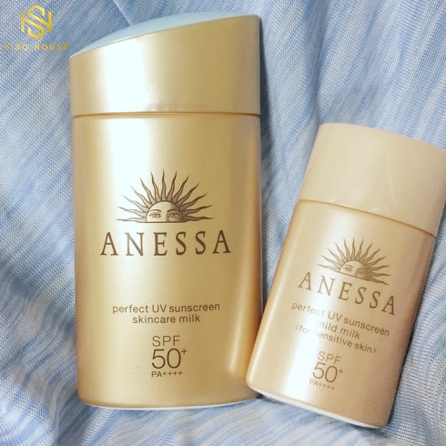 Kem chống nắng ANESSA Perfect UV Sunscreen Skincare Milk SPF50+ PA++++ (Mẫu Mới 2020)