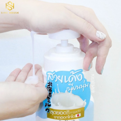 Sữa tắm Girly Girl Hokkaido Milk 700mL	