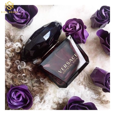 Nước hoa nữ VERSACE Crystal Noir Eau de Toilette (90ml)