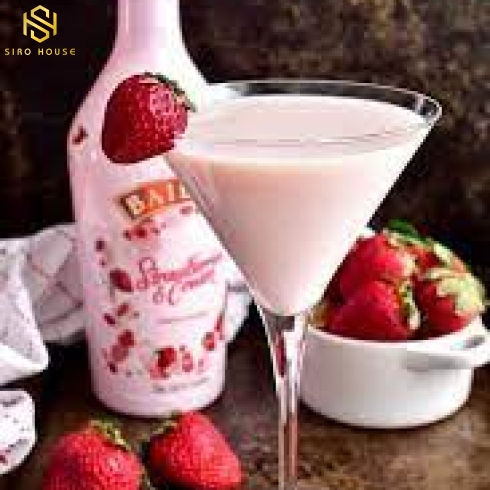 Rượu sữa vị kem dâu BAILEYS Strawberries Cream 750mL