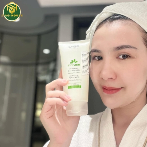 Sữa rửa mặt BABE Stop Akn Purifying Cleansing Gel 200mL