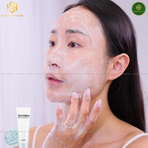 Sữa rửa mặt dưỡng ẩm TORRIDEN Dive In Cleansing Foam 150mL 