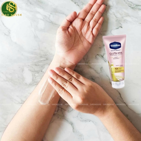 Sữa dưỡng thể VASELINE Gluta-Hya #Dewy Radiance 70X 290mL
